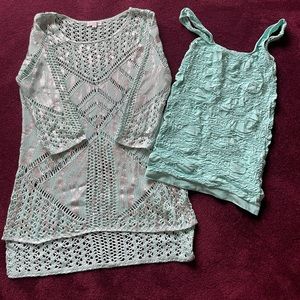 Women sweater size small